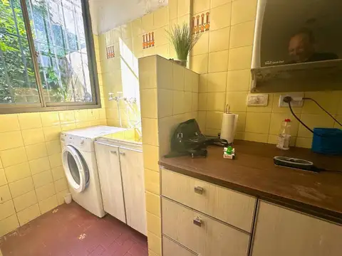 VENTA CASA C/ COCHERA 2 AUTOS BELGRANO R PERMUTAS