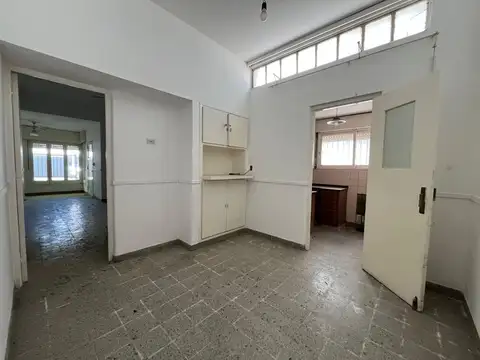 CASA CENTRICA EN VENTA APTA CREDITO HIPOTECARIO