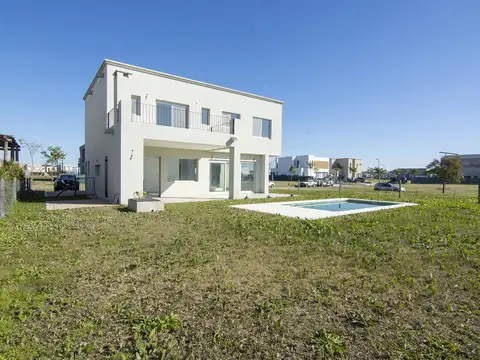 Casa en Alquiler de 4 dormitorios