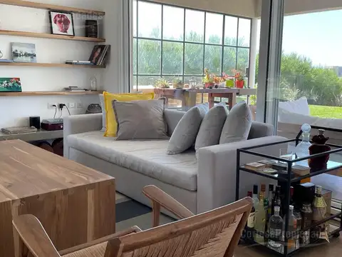 Casa 6 ambientes con 3 baños
