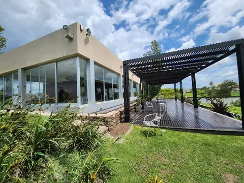 LOTE A LA LAGUNA EN BARRIO CERRADO EL CAZAL ESCOBAR 200