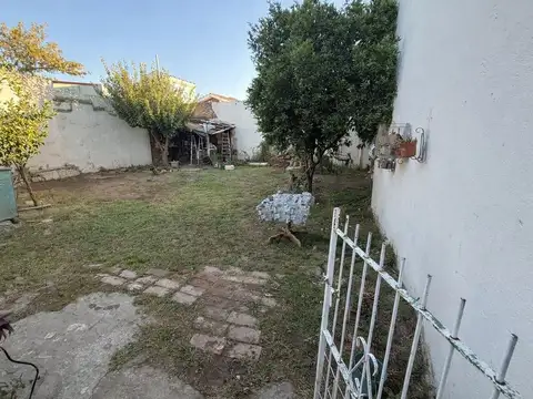 Casa en José Luro 586