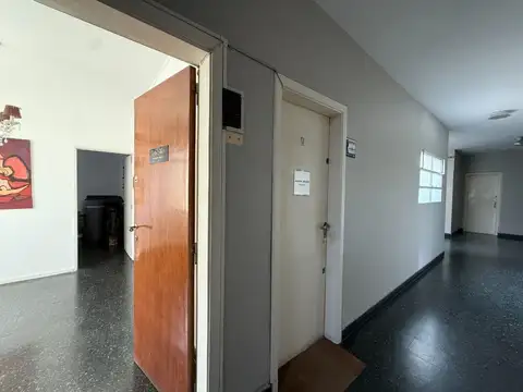 Oficina en Venta 60 años