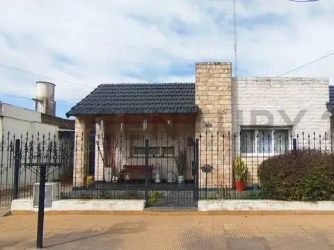 CASA EN VENTA 2 DORMITORIOS- SANFORD SANTA FE