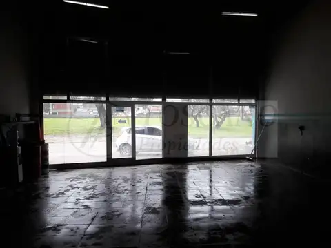 Galpon en Venta en Parque Avellaneda, USD 300.000