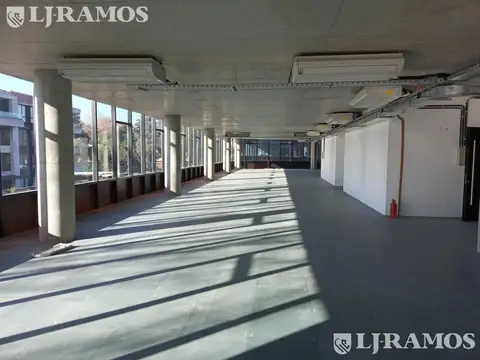 Alquiler de oficina de 100 m2 en San Isidro