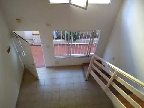 Depto Tipo Casa 2 ambientes con 1 baño
