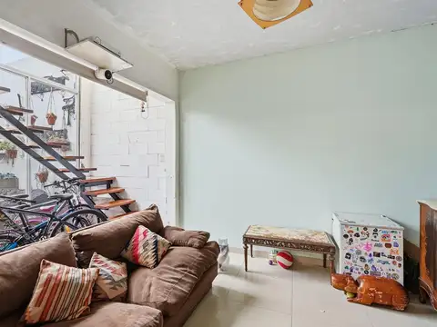 Depto Tipo Casa en Venta 50 años