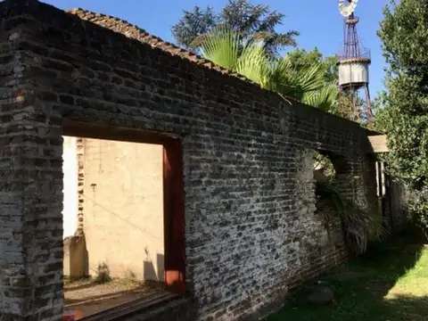 Avenida Presidente Perón 2500