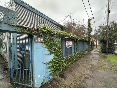 CASA EN VENTA A REFACCIONAR