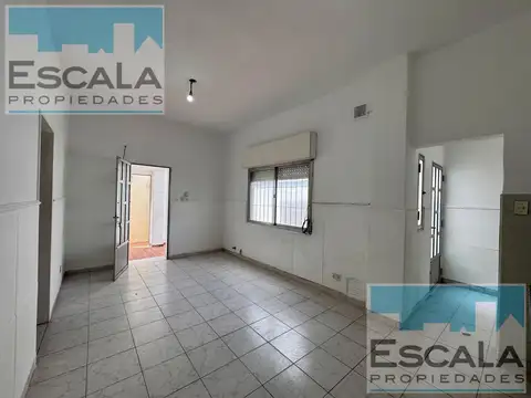 Casa 2 ambientes con 1 baño