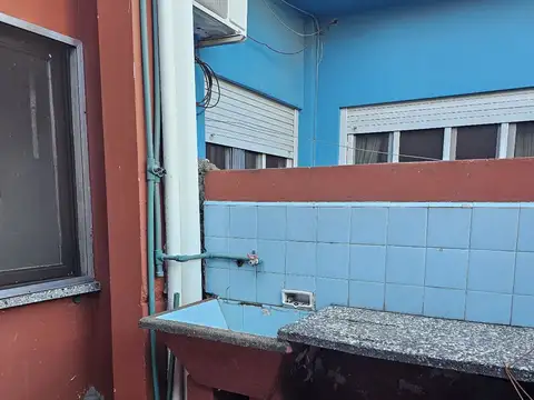 Depto Tipo Casa 6 ambientes con 2 baños