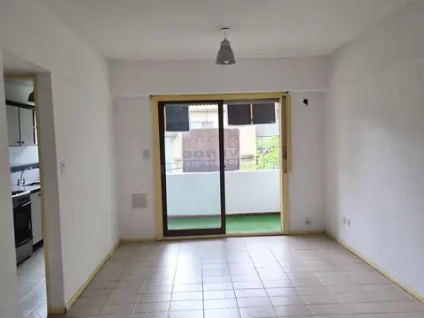 Departamento en Alquiler en Ciudad Jardín del Palomar, $ 950.000