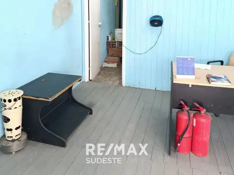 VENTA DE LOCAL EN MONTE HERMOSO