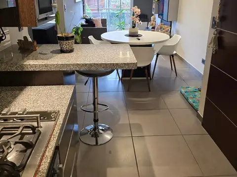 Departamento 3 ambientes con 2 baños