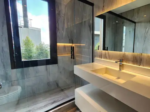 Casa en Venta al Este