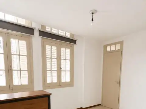 Rivera Indarte 300, Piso 2