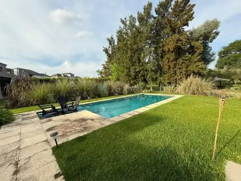 Casa 7 ambientes con 6 baños