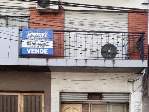 Departemento de 3 ambientes al frente con balcon.