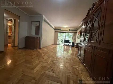 4 ambientes Dependencia al frente Balcón Patio Cochera Baulera Venta Departamento