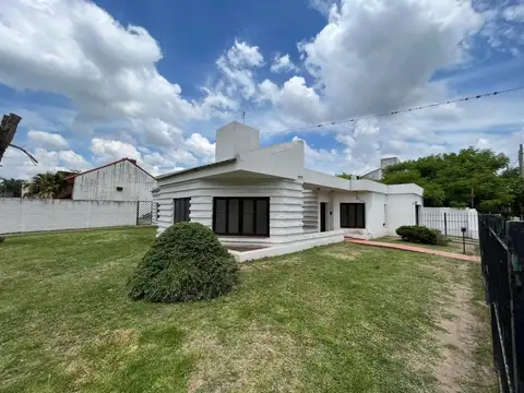 CASA EN VENTA EN GRAL RODRIGUEZ