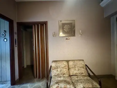 Depto Tipo Casa 4 ambientes con 2 baños