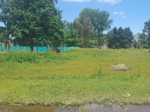 SDA-VENTA  Terrenos, calles Ricardo Guiraldes  y José Ingenieros al 700, Pärque Sakura, Exalt. de la Cruz