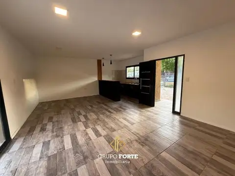 Casa en Venta con 1 cochera