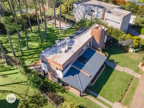 Casa en Alquiler de 4 dormitorios