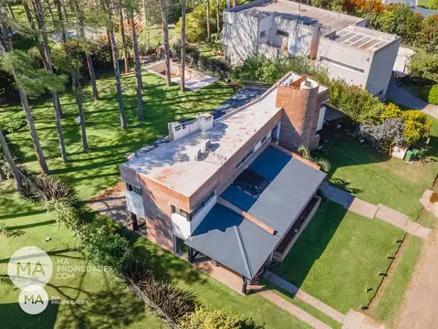 Casa en Alquiler de 4 dormitorios