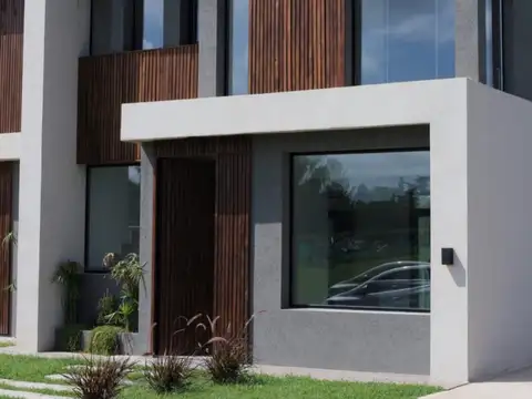 Casa en Alquiler de 3 dormitorios