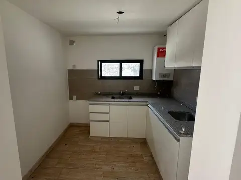 Depto Tipo Casa en Venta de 4 ambientes