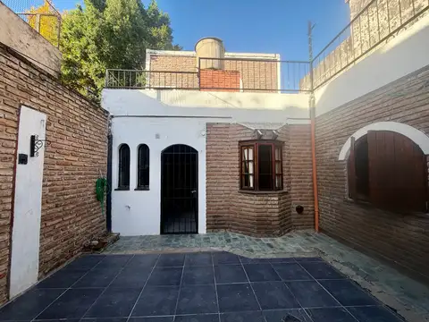 Casa-tres dormitorios-patio-terraza-arroyito-apta crédito-Reconquista al 1900