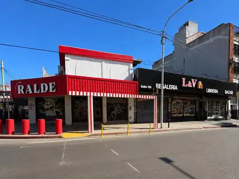 Venta local moron 832 mts esquina estrategica