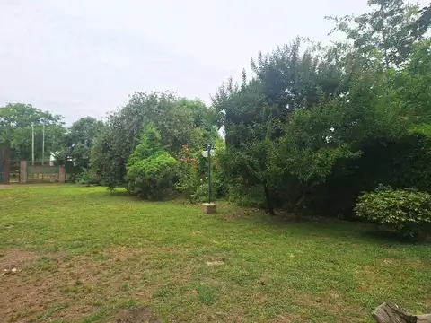 Casa a refaccionar con lote en san miguel