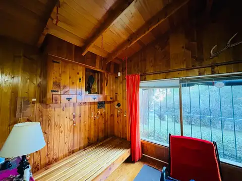 Venta cabaña Bariloche 1 dorm amplio jardín garaje