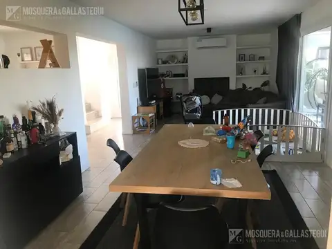 Casa en Alquiler en El Cantón - Barrio Islas, USD 2.000