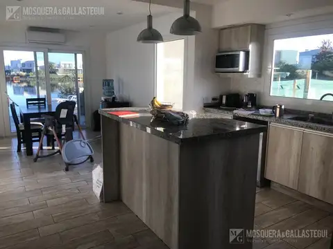 Casa en Alquiler de 3 dormitorios