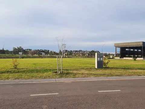 Terreno ecolagos este, posibilidad de permuta.