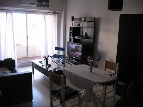 Departamento 2 amb en Villa Urquiza con balcón, parrilla y laundry