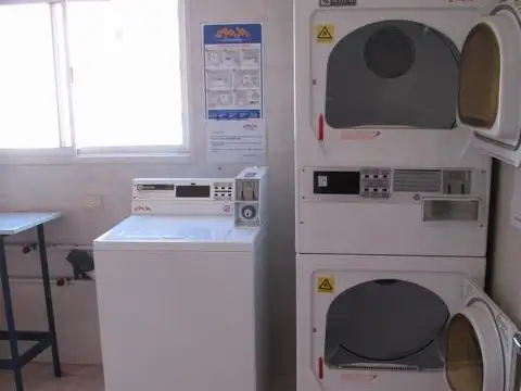 Departamento 2 amb en Villa Urquiza con balcón, parrilla y laundry