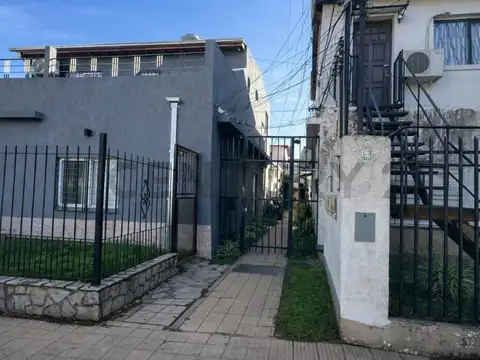 VENTA PH 3 AMBIENTES MORON TERRAZA