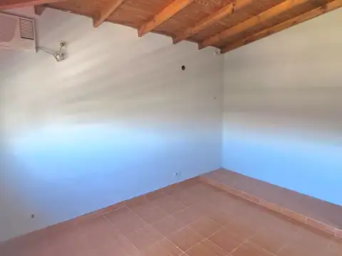 Paso 4000, Piso 1
