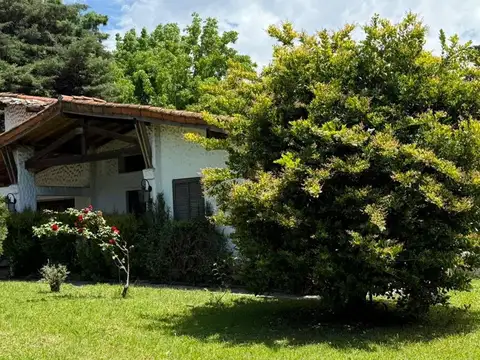 CASA QUINTA 4 AMB EN VENTA EN PILAR CON PILETA