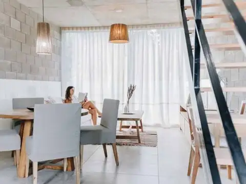 Depto Tipo Casa en Venta de 3 ambientes