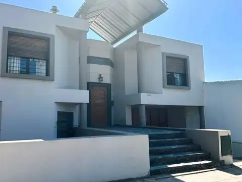 Casa en Venta en B° San Salvador Apto Credito