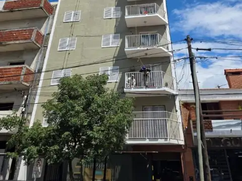 Exc depto 2 dor alq amoblado gge Av Sarmiento al 700
