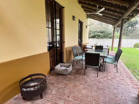 Casa en Venta con 6 cocheras