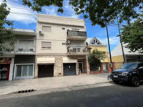 Exc. depto. 3 amb con cochera - ALQUILER