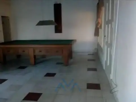 Campo 15 ha con casco, pileta y galpón a 500 m de la autopista Ruta 8, Pergamino